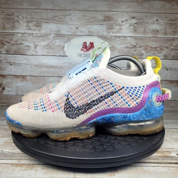 Nike Air VaporMax 2020 Men's Size 9 Grey Flyknit Athletic Shoes - Picture 4 of 10